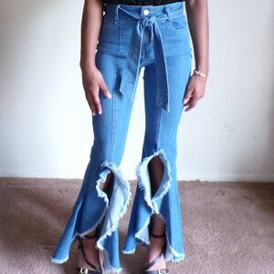 High Waist Tie Belt Flare Jeans – Raw Hem Denim (S/M/L)